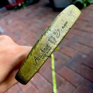 Acusnet bulle eye flange putter.